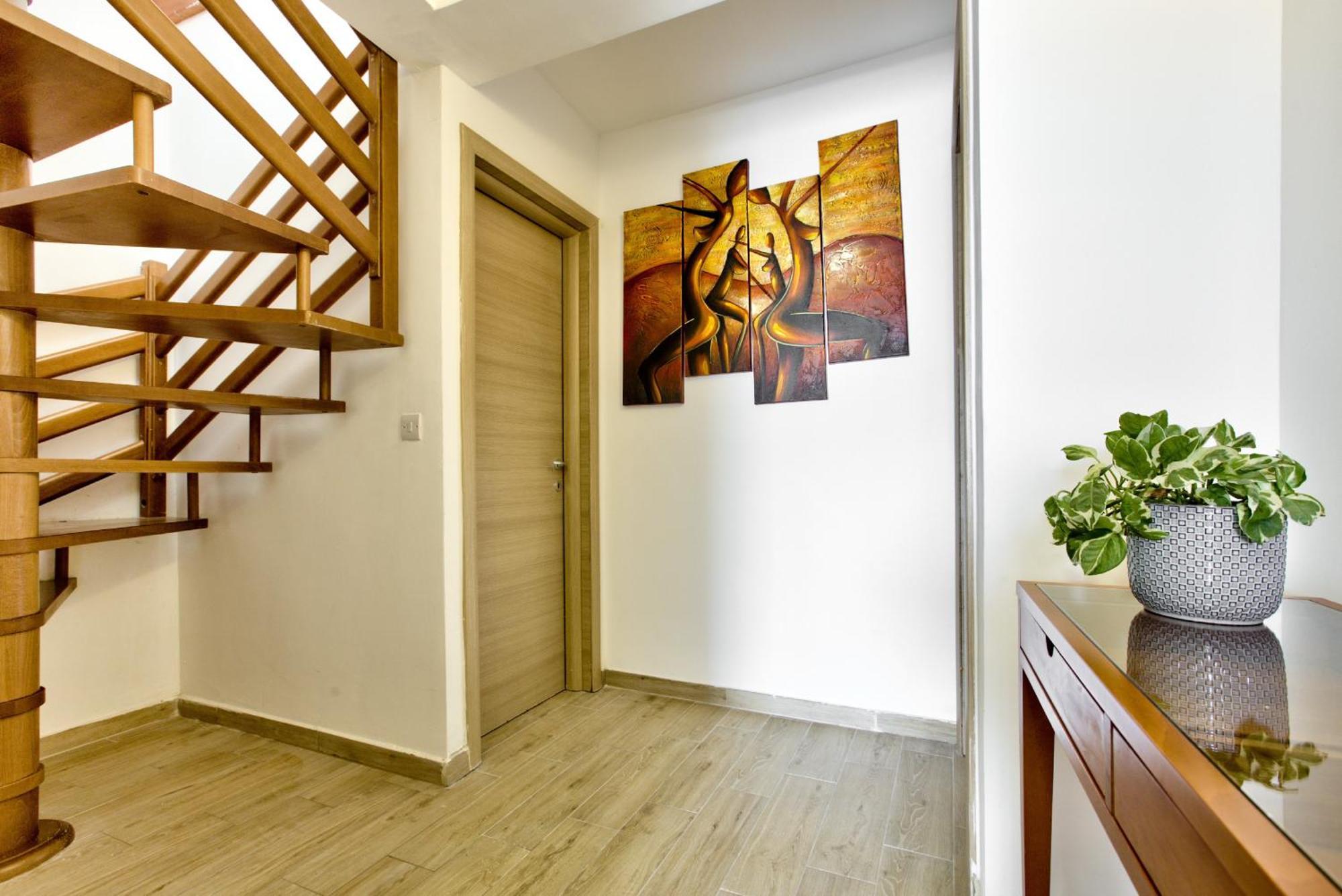 Bastions Seaview Apartments And Duplex Penthouse In Sliema By Shortletsmalta Exterior photo