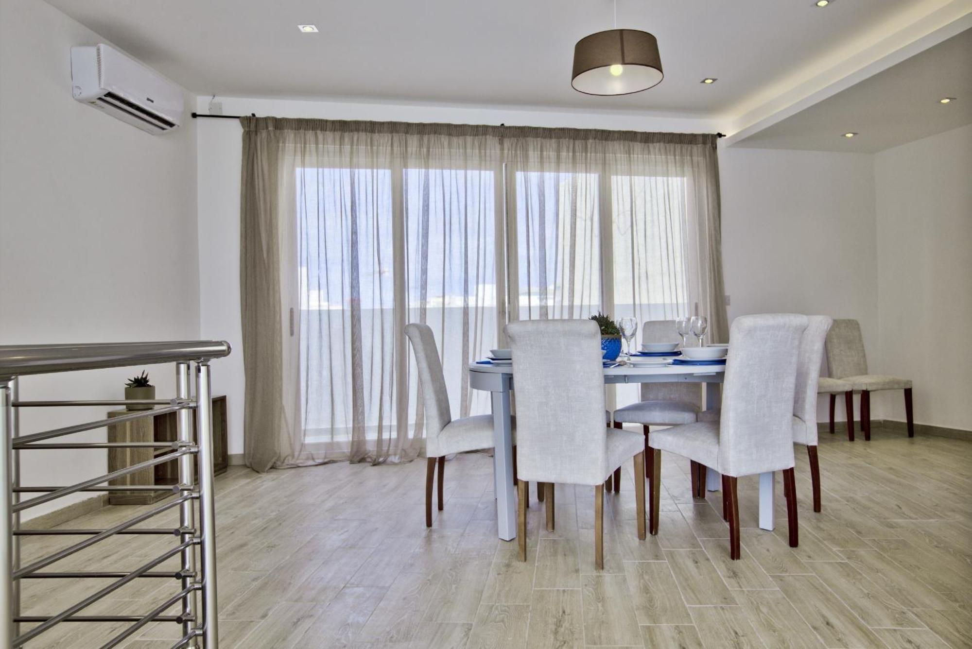 Bastions Seaview Apartments And Duplex Penthouse In Sliema By Shortletsmalta Exterior photo