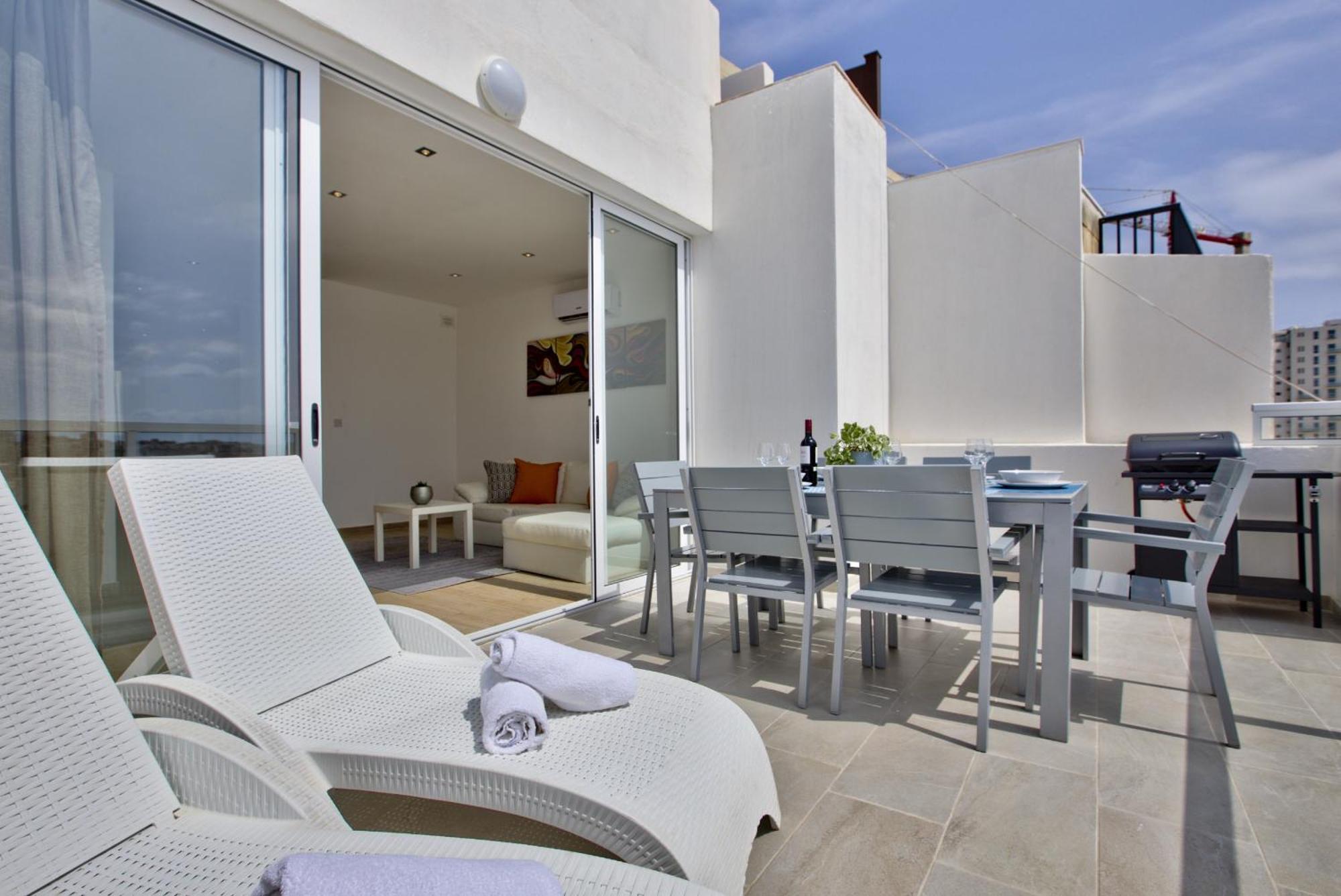 Bastions Seaview Apartments And Duplex Penthouse In Sliema By Shortletsmalta Exterior photo