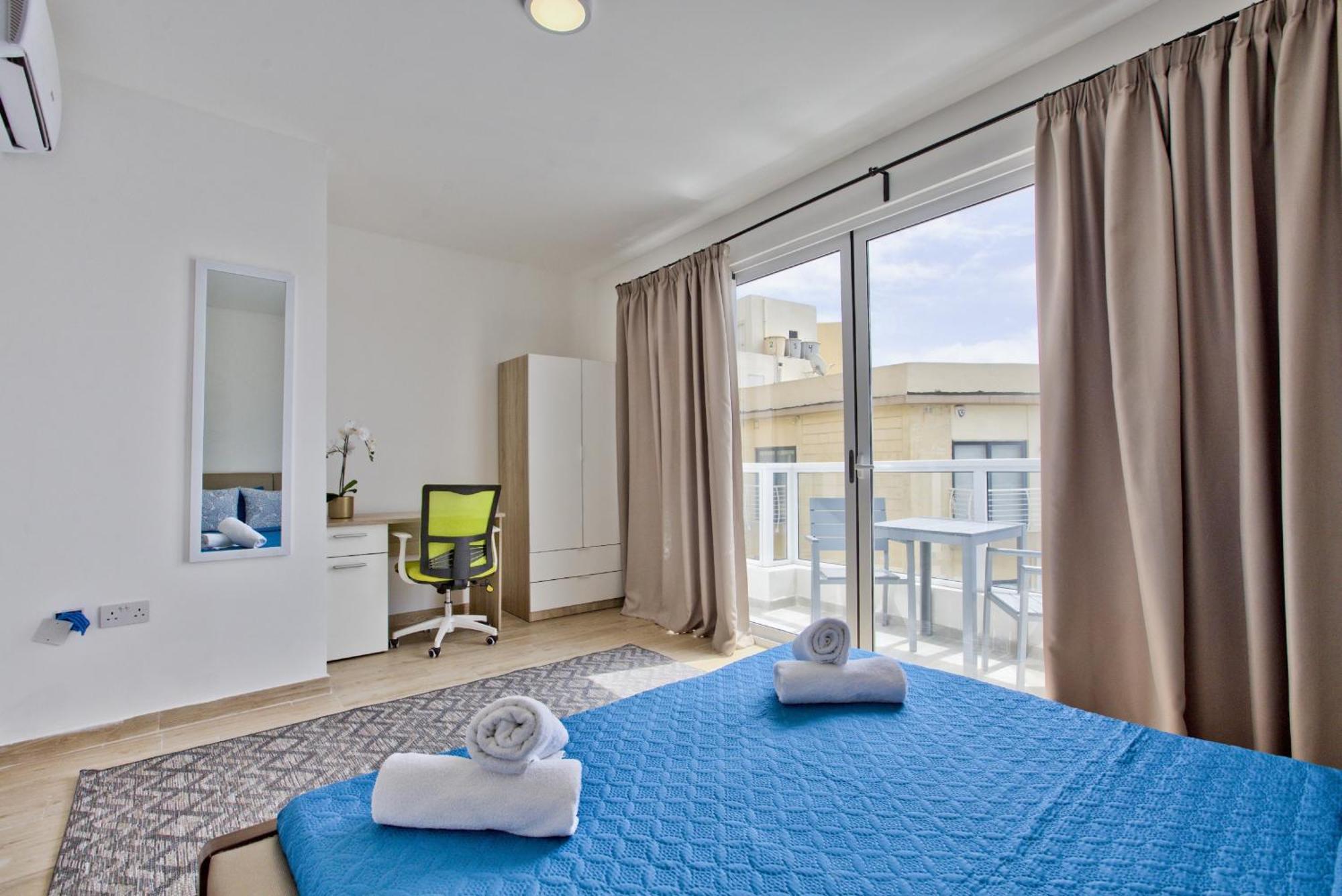 Bastions Seaview Apartments And Duplex Penthouse In Sliema By Shortletsmalta Exterior photo