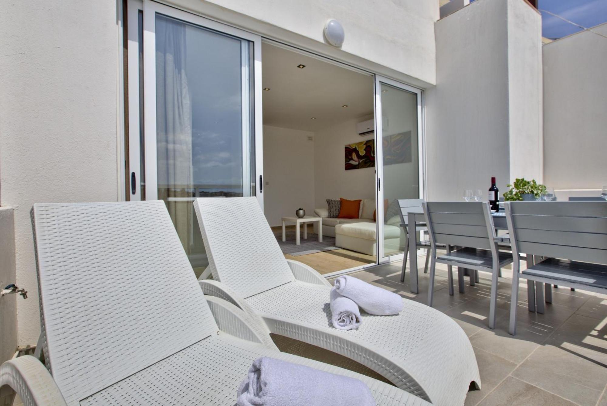Bastions Seaview Apartments And Duplex Penthouse In Sliema By Shortletsmalta Exterior photo